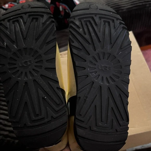 UGG Cream Ankle Boots with Black Soles - Picture 4 of 6